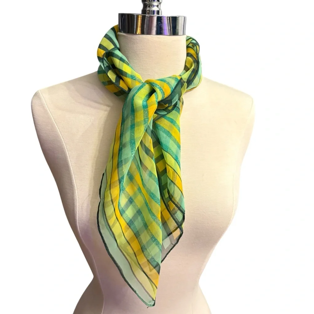 🔴5 for $40 SALE!
Vintage Multi Colored Square Polyester Scarf - Picture 3 of 11